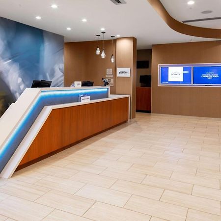 Springhill Suites Kansas City Airport エクステリア 写真