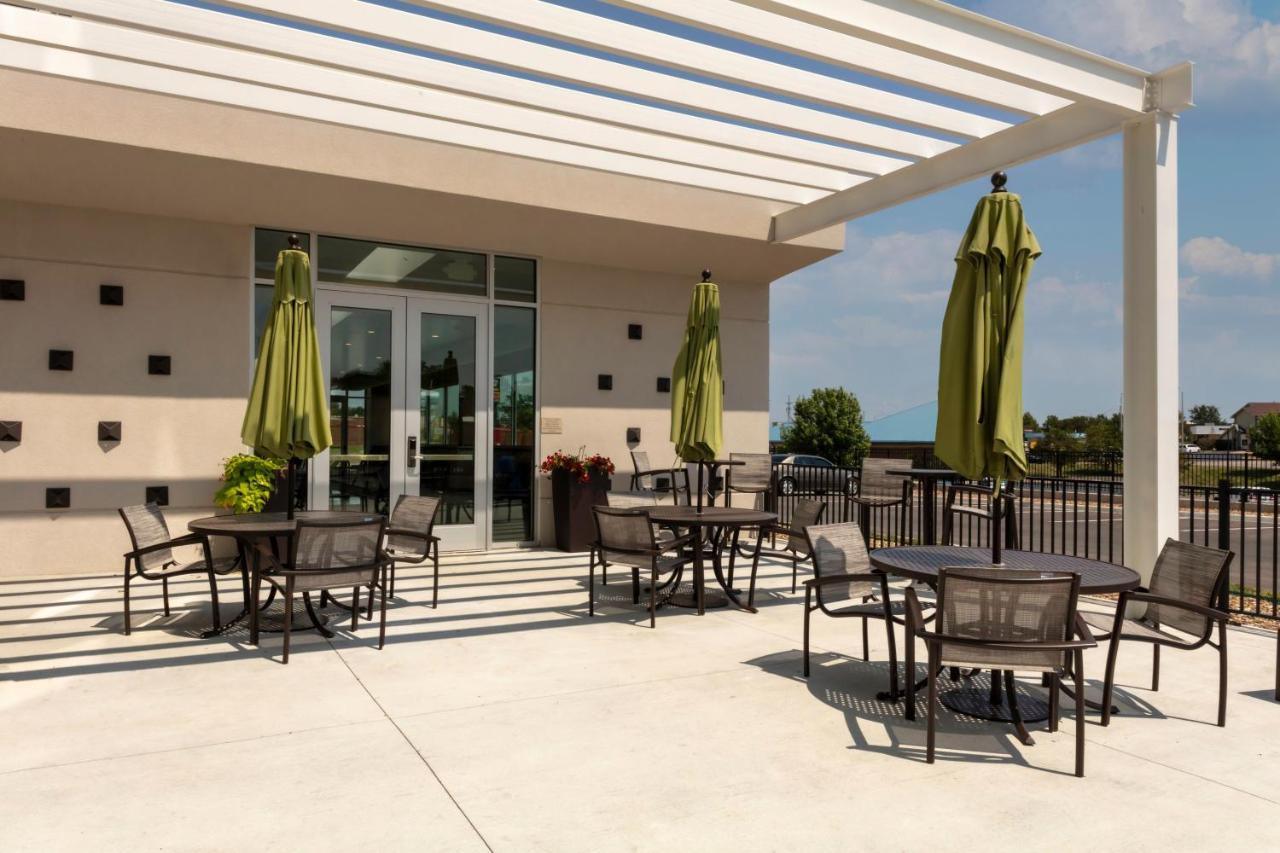 Springhill Suites Kansas City Airport エクステリア 写真