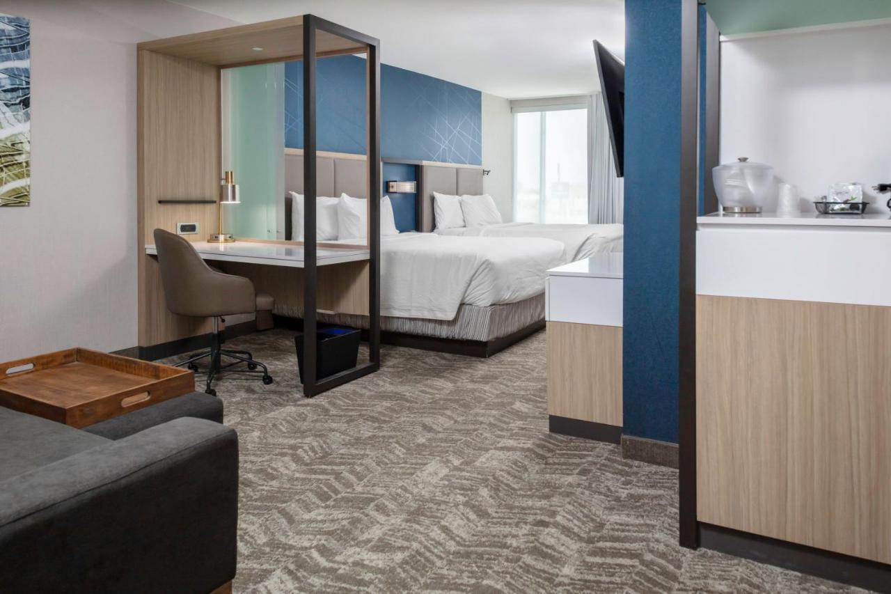 Springhill Suites Kansas City Airport エクステリア 写真